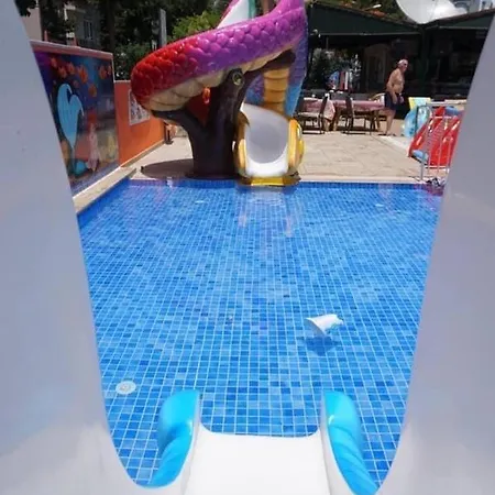 Sun Apartment Marmaris 아파트호텔 *